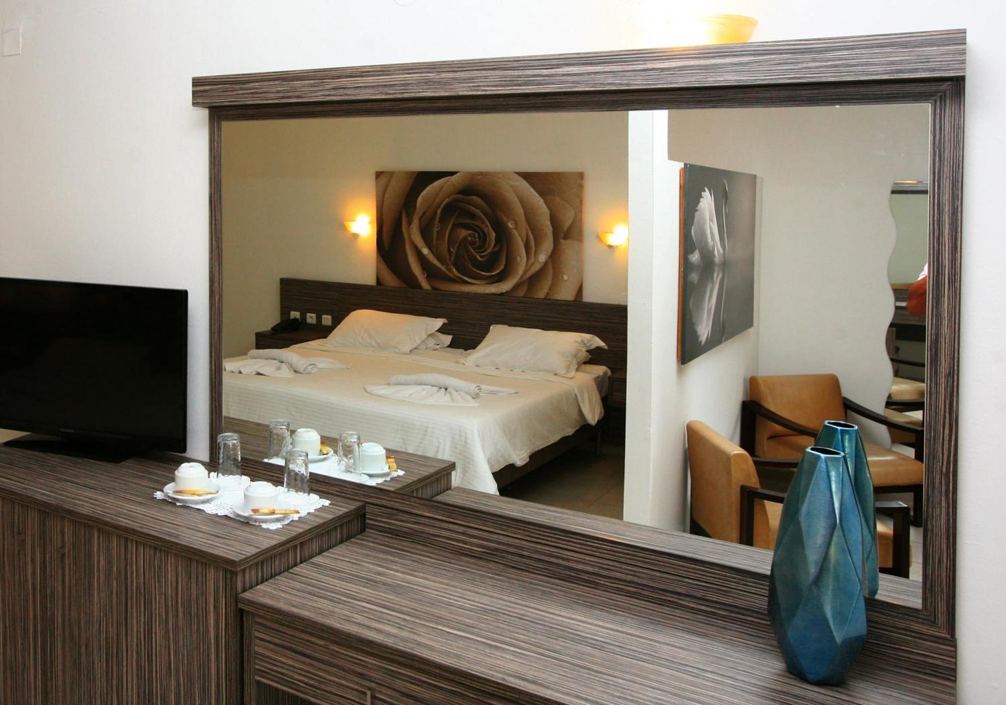 Eurohotel Katrin Suites (Adults Only) Hersonissos  Exterior photo